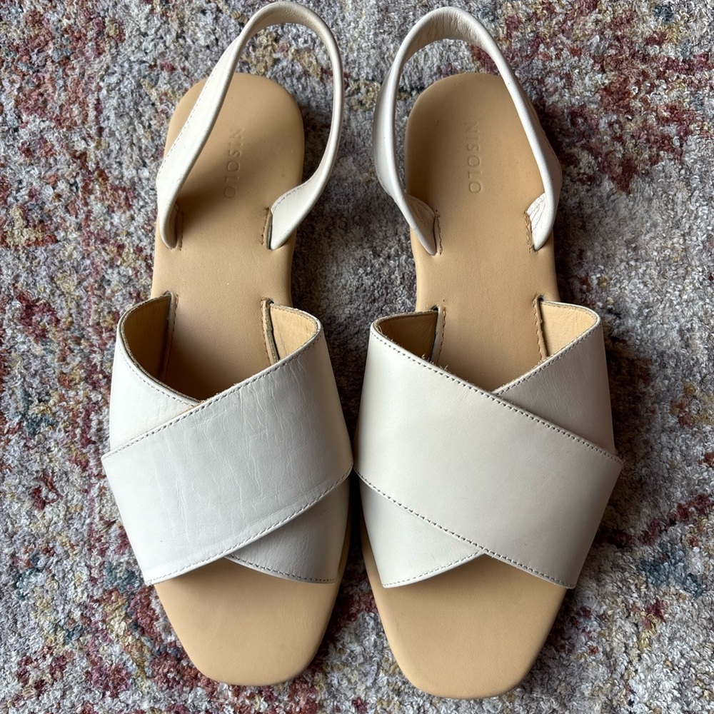 Nisolo Cream Leather Cross-Strap Sandals